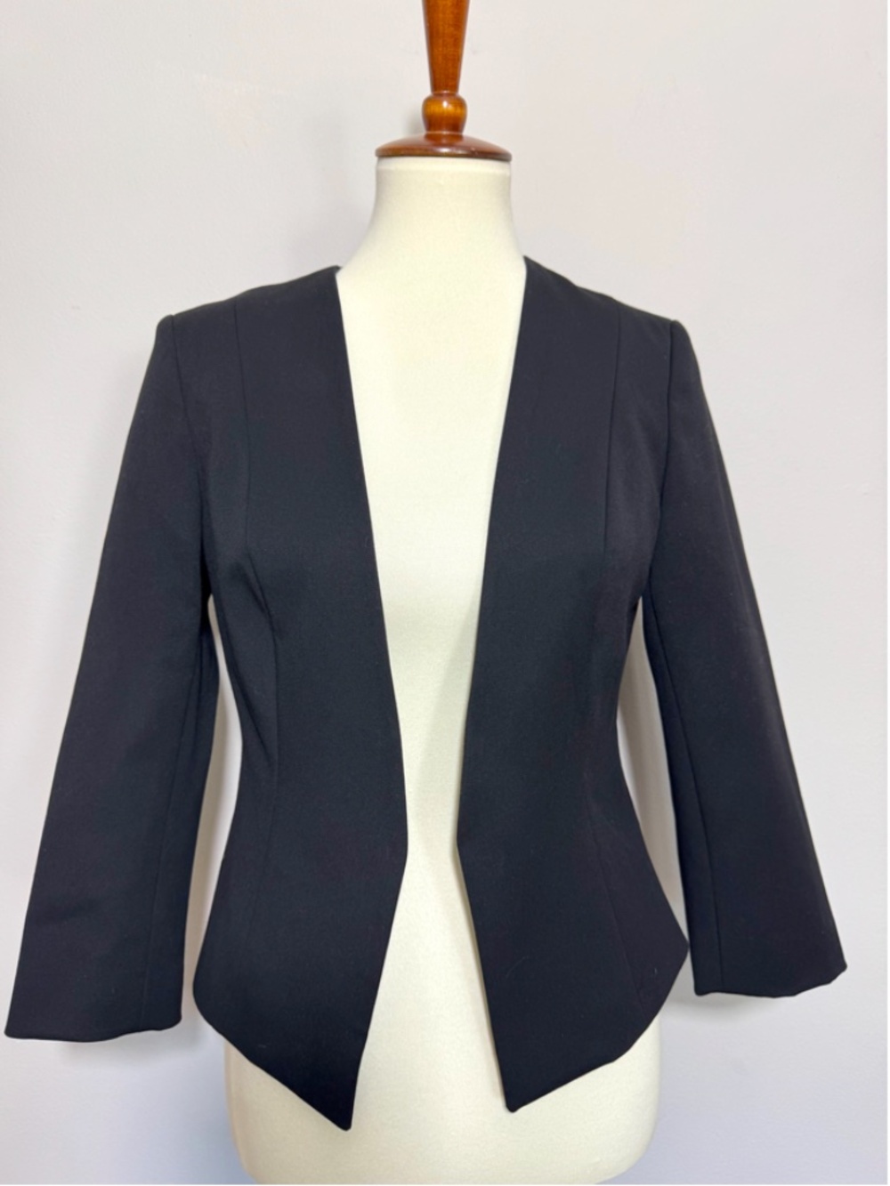 Express Women's Collarless Open-Front Black Blazer Size 4